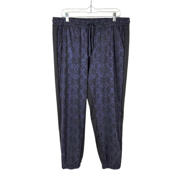 Athleta Brokyln Snake Print Blue-Black Jogger - Picture 5 of 15